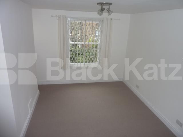 			2 Bedroom, 1 bath, 1 reception Flat			 Saltram Crescent, MAIDA VALE / QUEENS PARK